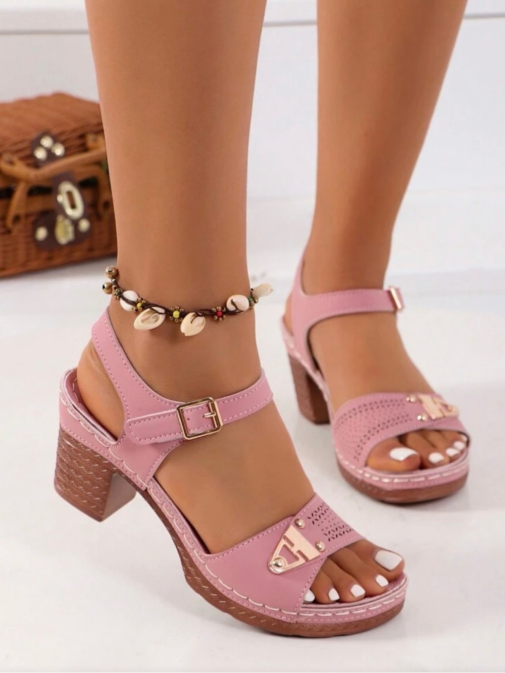 Pink Women’s Block Heel Sandals 40 fits like 8.5 women